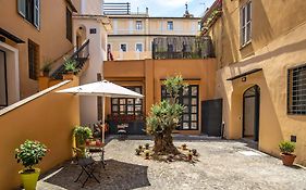 Navona Essence Hotel